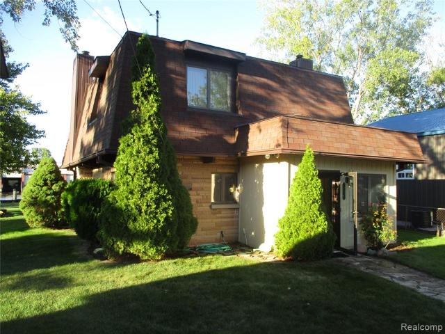 House for sale in Harrison Township, Michigan
