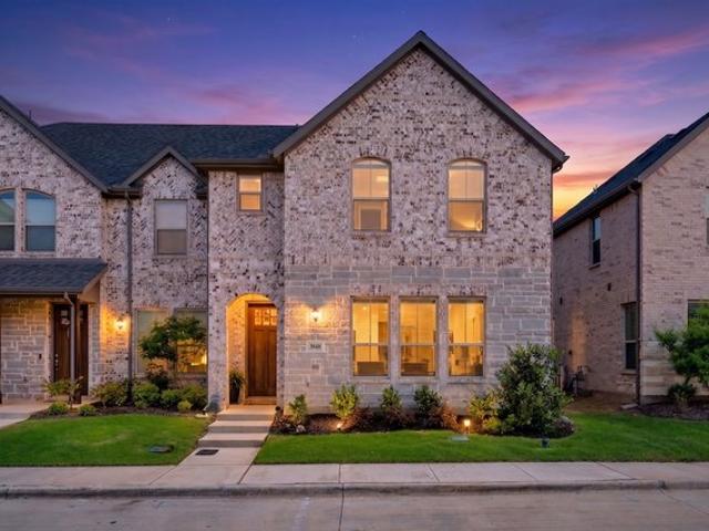 Townhouse for sale in Denton, Texas