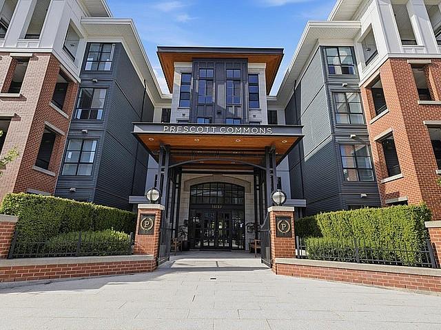 Condo for sale in Surrey, British Columbia