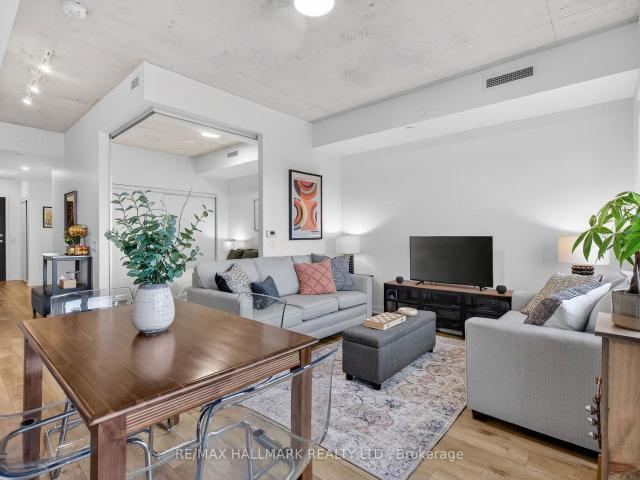 Condo for sale in Davenport, Toronto