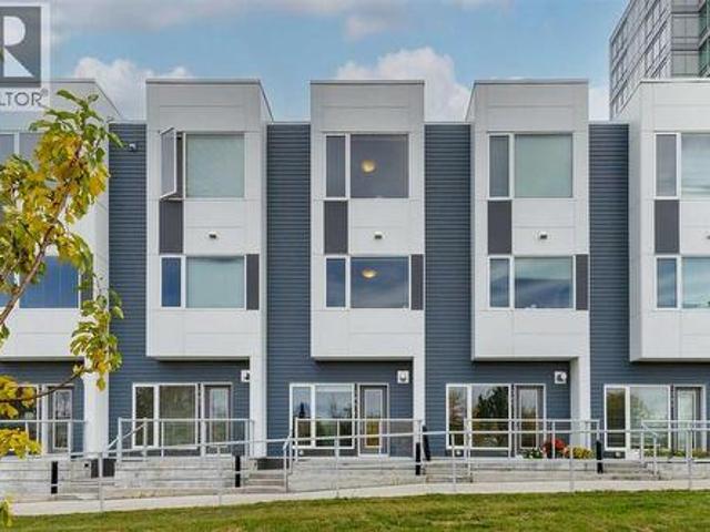 Townhouse for sale in University City, Calgary