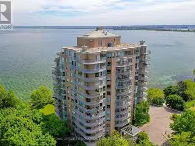Condo for sale in Burlington, Ontario