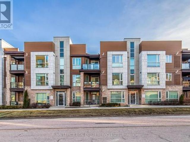 Townhouse for sale in Oakville, Ontario