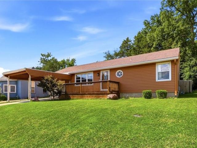 House for sale in Smithville, Missouri