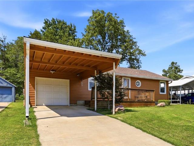 House for sale in Smithville, Missouri