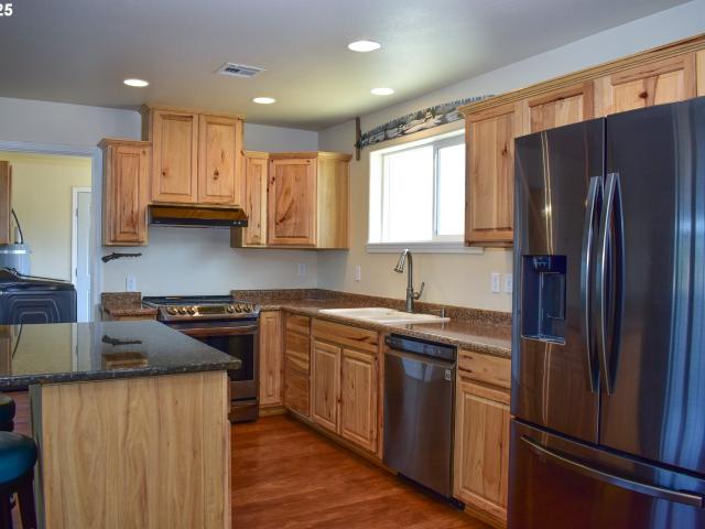 House for sale in Eagle Point