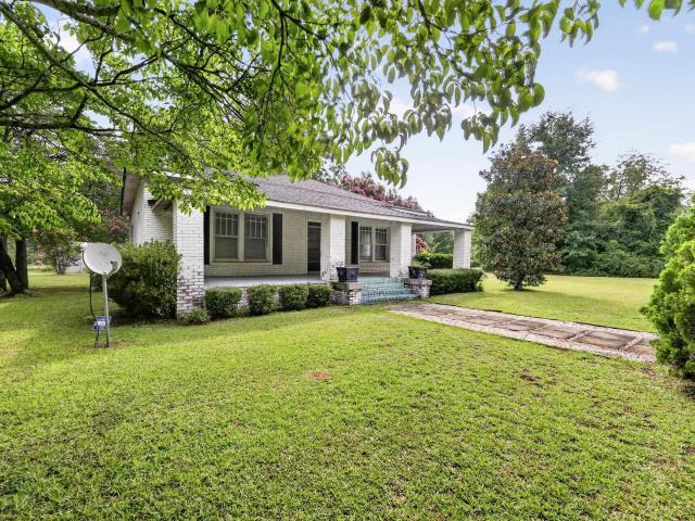 House for sale in Bethune, South Carolina