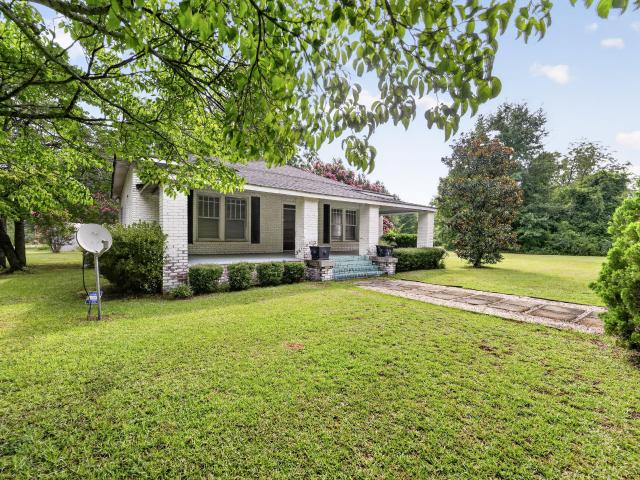 House for sale in Bethune, South Carolina