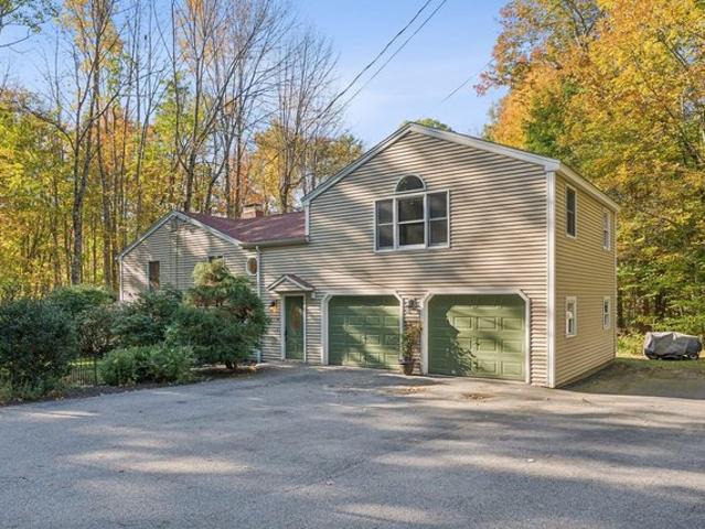 House for sale in Cumberland Center, Cumberland