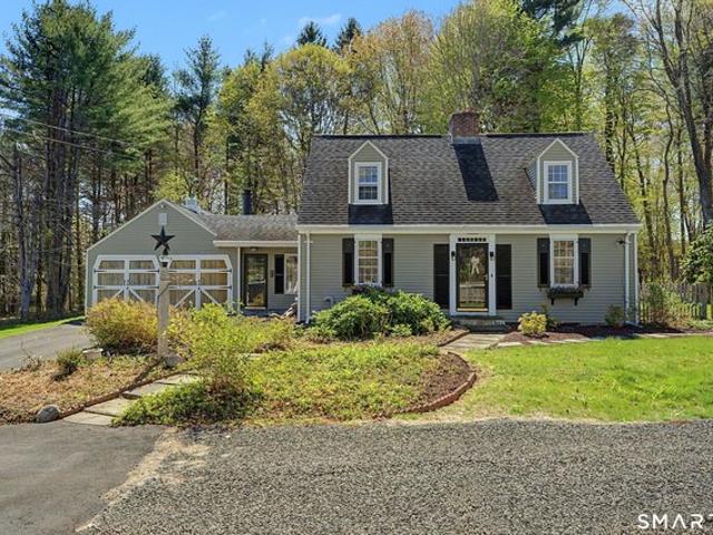 House for sale in Simsbury, Connecticut