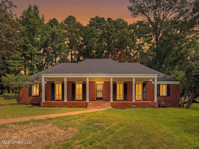 House for sale in Tate, Mississippi