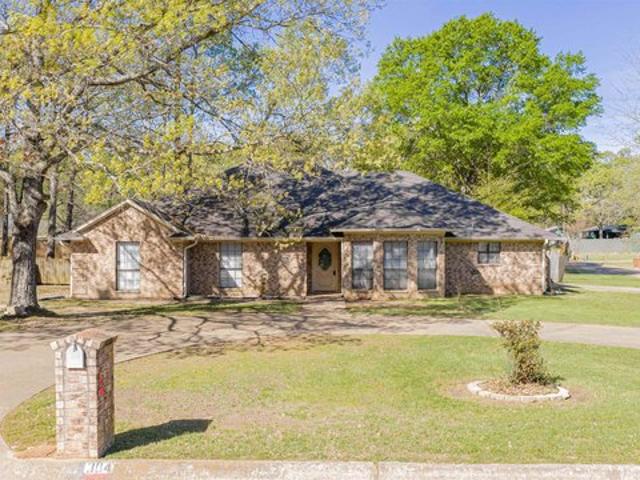 House for sale in Gilchrist, Texas