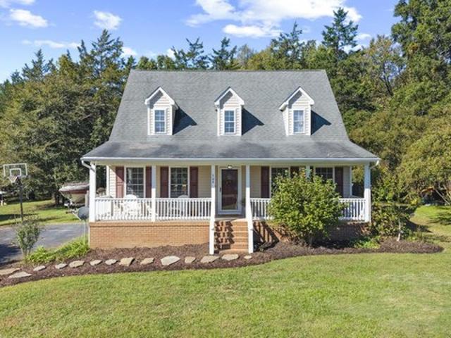 House for sale in Farmville, Prince Edward County
