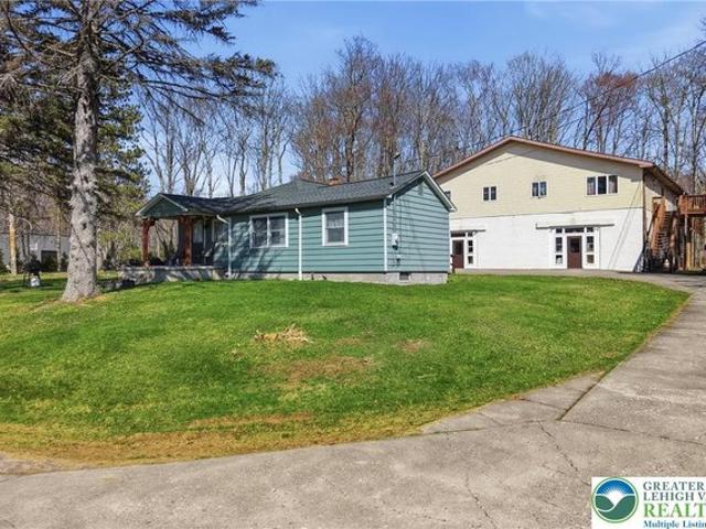 House for sale in Newfoundland, Pennsylvania