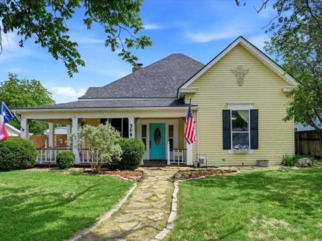 House for sale in Itasca, Texas
