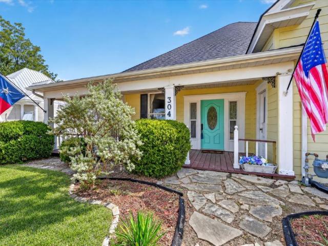 House for sale in Itasca, Hill County