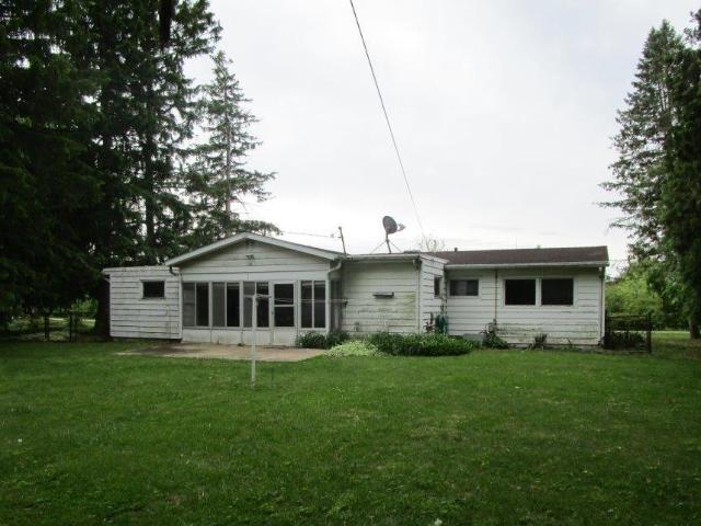 House for sale in Syracuse, Indiana
