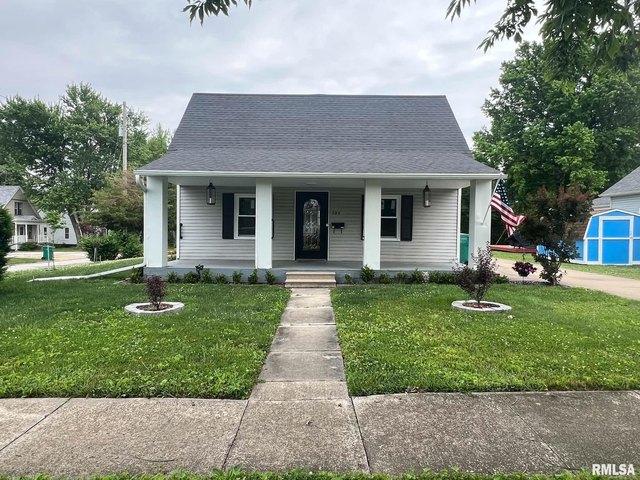 House for sale in Macomb, Illinois