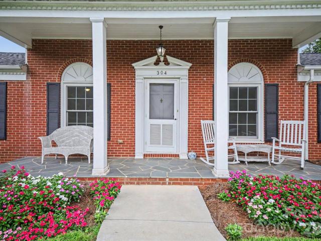 House for sale in Starmount, Statesville