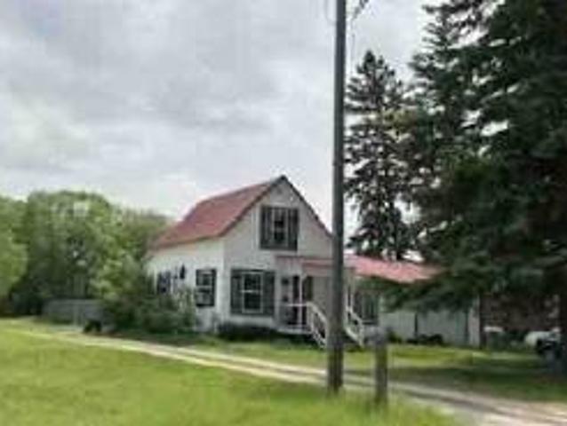 House for sale in Karlstad, Minnesota