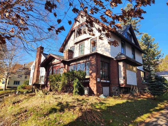 House for sale in Houghton, Michigan