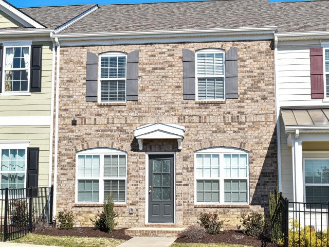 Townhouse for sale in Spring Hill