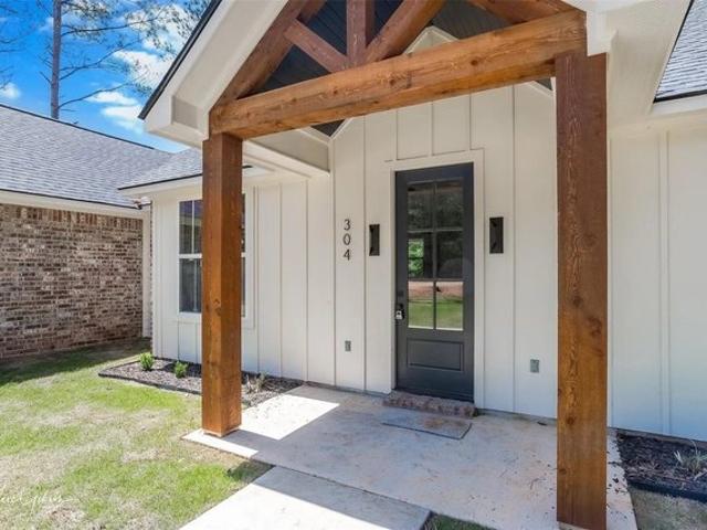 House for sale in Plain Dealing, Louisiana