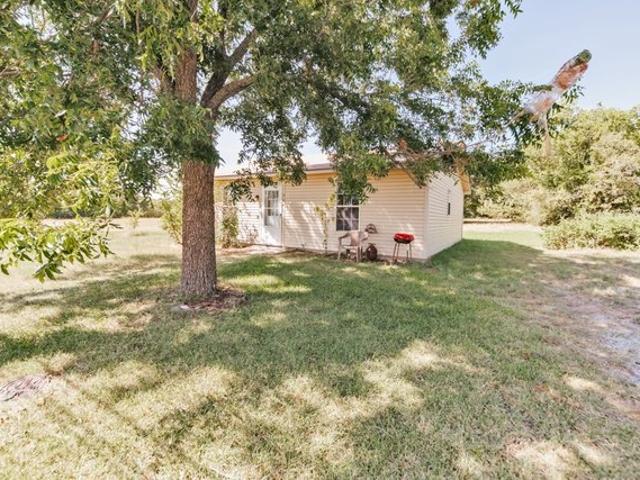 House for sale in Bowie, Texas