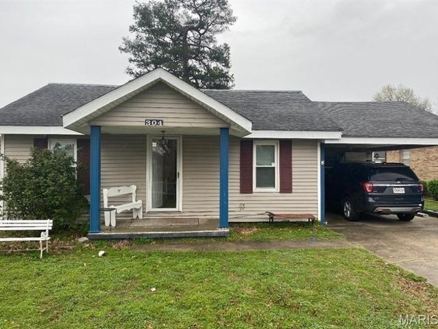 House for sale in Gideon, Missouri