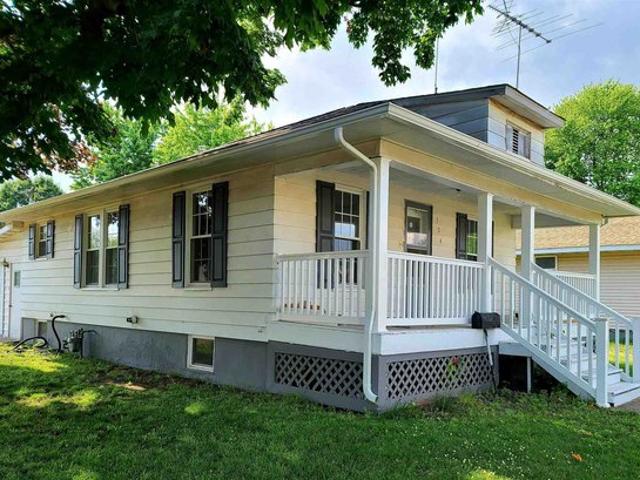House for sale in Carlinville, Macoupin County