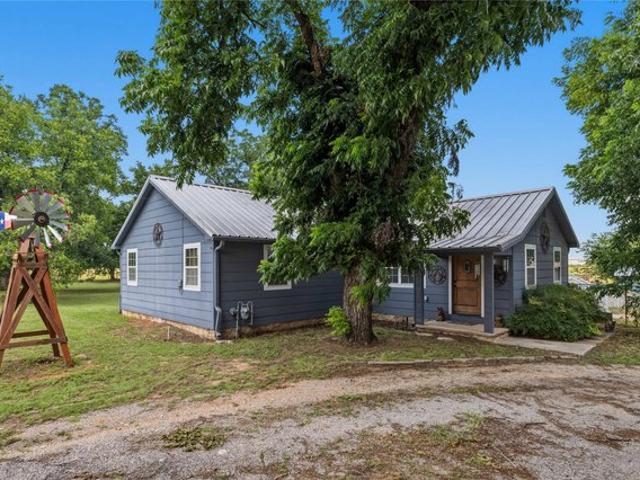 House for sale in Comanche, Texas
