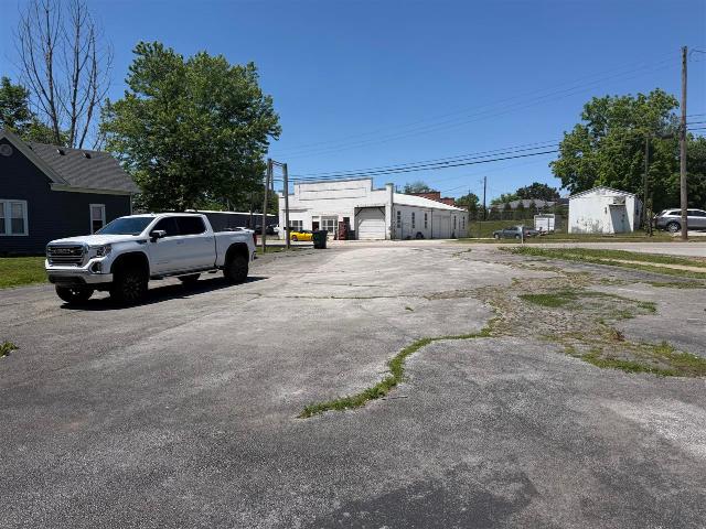 Commercial for sale in Cave City, Kentucky