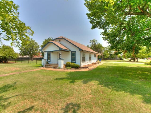 House for sale in Piedmont, Oklahoma