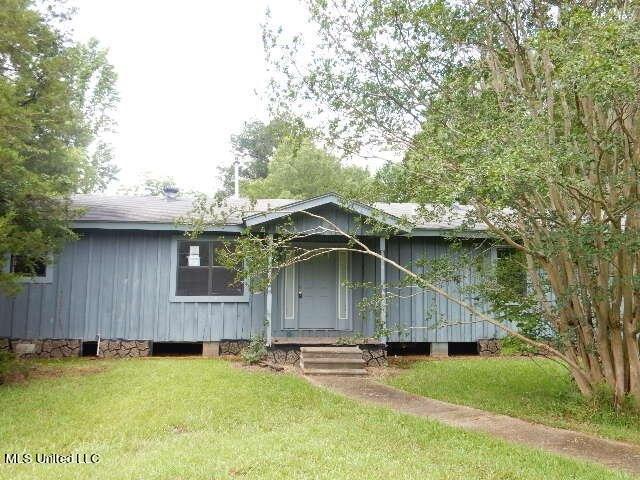 House for sale in Forest, Scott County