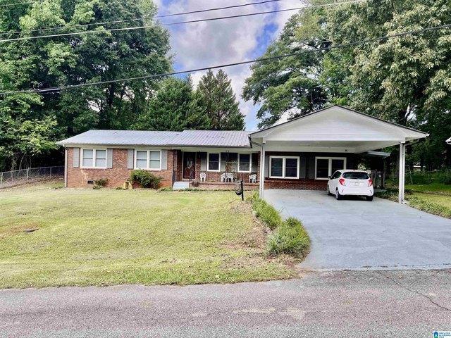 House for sale in Weaver, Alabama