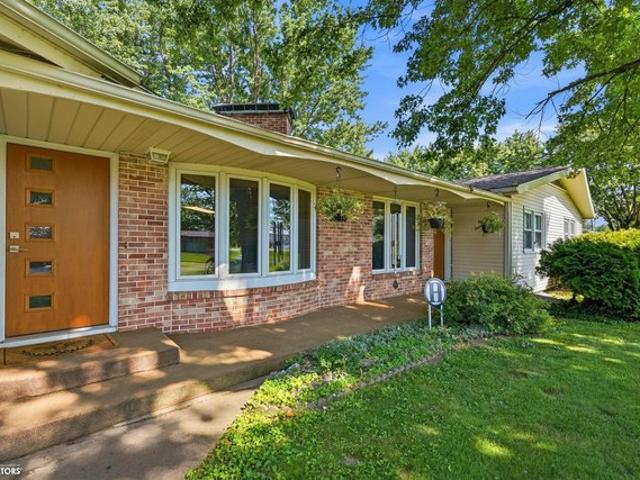 House for sale in Wapello, Iowa