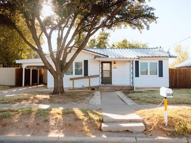 House for sale in Loraine, Texas