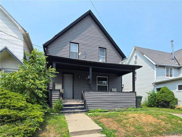 House for sale in Niagara, New York