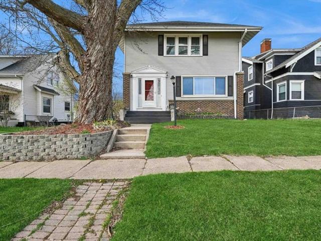 House for sale in Urbana, Iowa