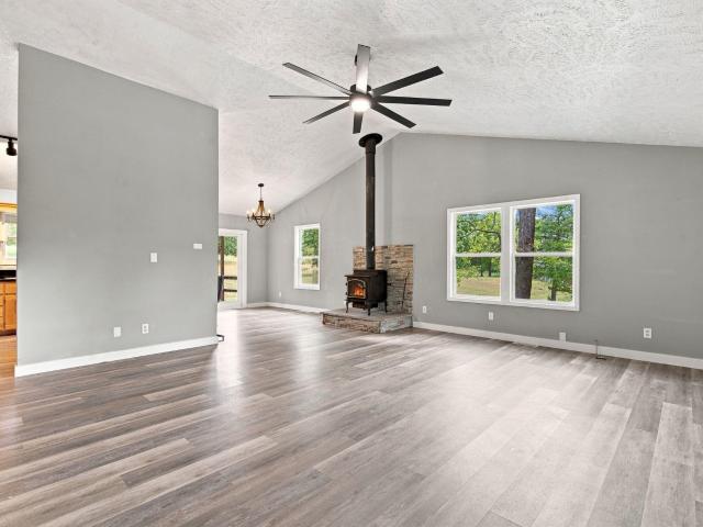 House for sale in Stone, Missouri