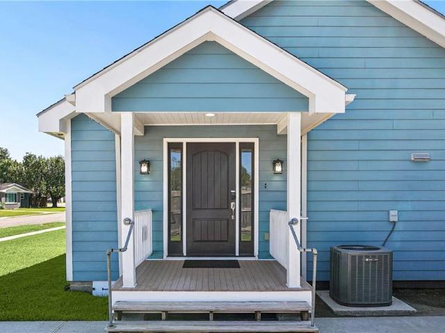 House for sale in Harahan, Jefferson Parish