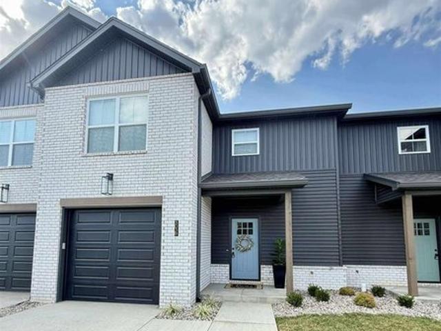 Townhouse for sale in Cecilia, Kentucky