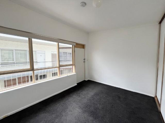 Granny Flat for rent in St Kilda East, Melbourne