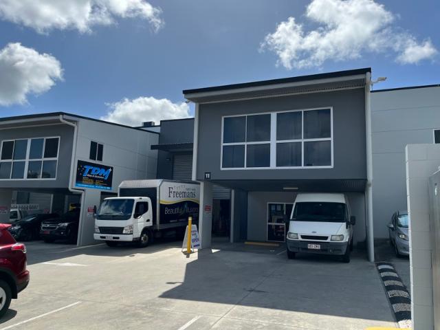 Warehouse for rent in Toombul, Queensland