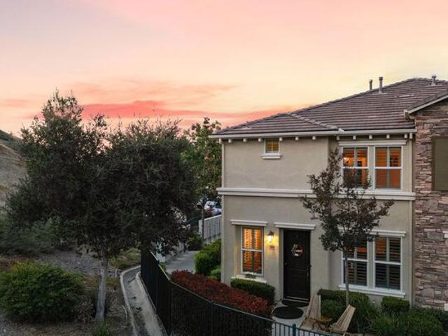 Condo for sale in Lake Elsinore, California