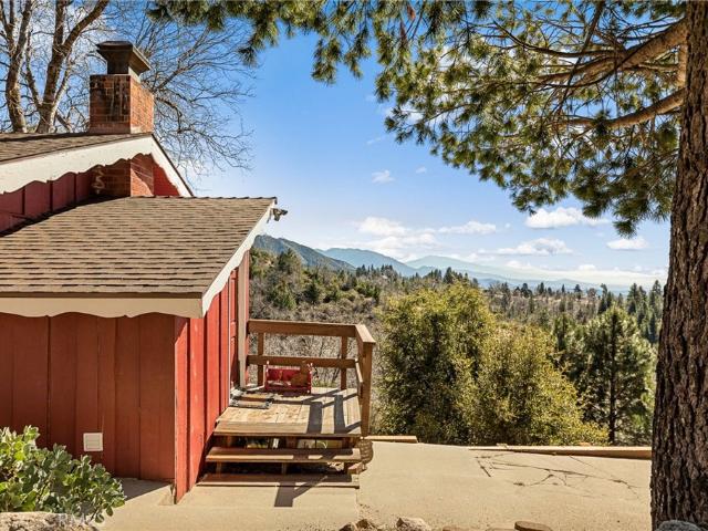 House for sale in Green Valley Lake, California