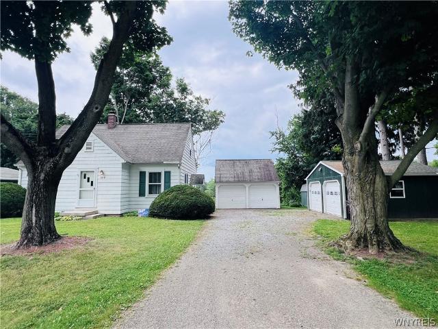House for sale in Derby, New York