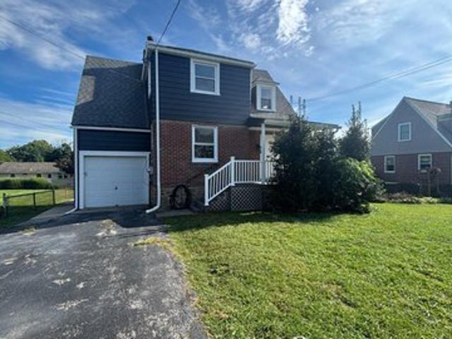 House for sale in Village Green, Aston Township