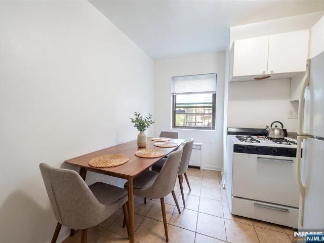 House for sale in Fort Lee, New Jersey