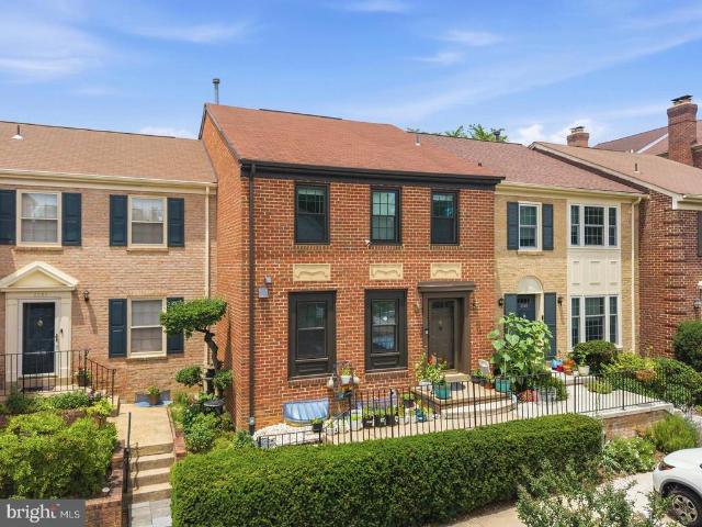 Townhouse for sale in Virginia